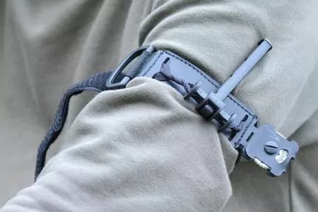 Жгут кровоостанавливающий ЖВ-01-Медплант с циферблатом (вид сложения 1) (турникетный жгут)