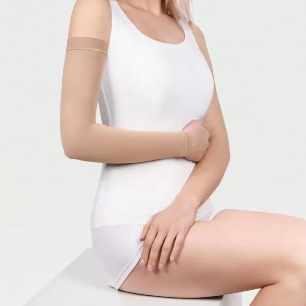 Рукав компрессионный IDEALISTA ID-401 1 класс компрессии цвет карамель 