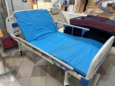 Матрас медицинский для кровати с туалетным устройством 190х90х6 см, потертости, пятна