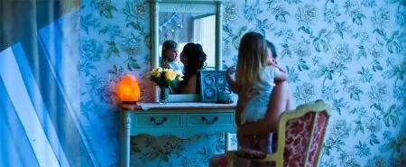 Неограненная солевая лампа Stay Gold в комплекте "Скала". 7-10 кг