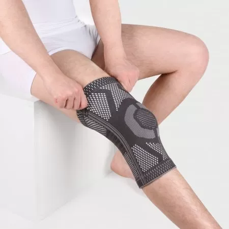 Бандаж на коленный сустав Экотен Ttoman KS-E03 с силиконовым кольцом и пружинными ребрами жесткости 