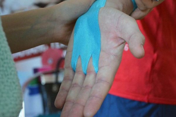 Кинезио тейп BBalance шелковый Silk, 5см*5м голубой