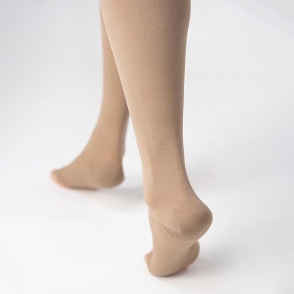 Чулки компрессионные Тривес ТК.230 унисекс 1 класс компрессии с открытым носком и гладкой резинкой цвет бежевый  